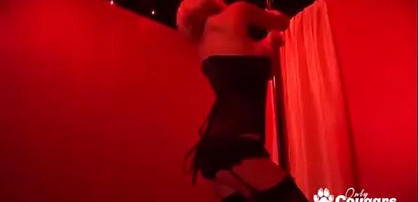  Horny Pole dancer Bangs A Customer In The Back Of The Strip Club